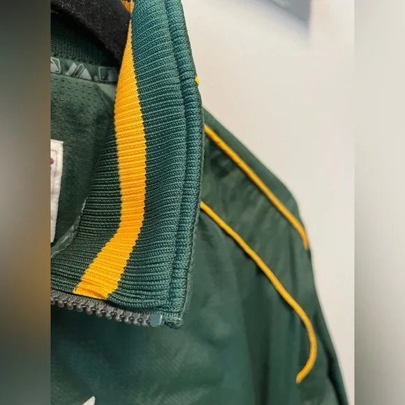 Oakland Athletics Majestic MLB Authentic Jacket—Youth M *Fits Adult XS* READ